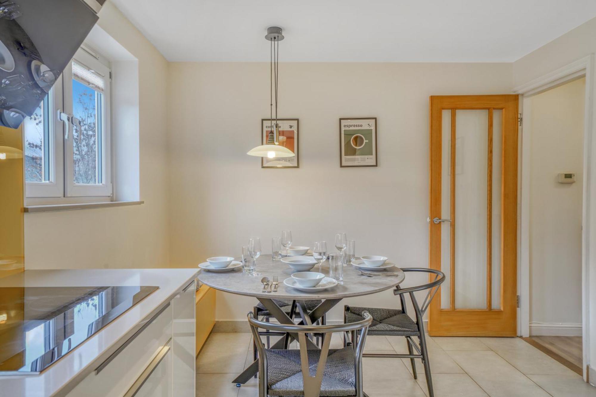 Executive 4 Bedroom Town House In Canada Water Free Wifi & Parking By City Stay Aparts London Eksteriør bilde